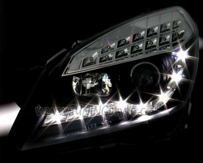 Přední světla Devil Eyes Opel Astra H 04-07  černá LED blinkr