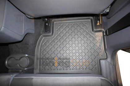 Přesné plastové koberce, vaničky s vysokým okrajem - VW Amarok 10-