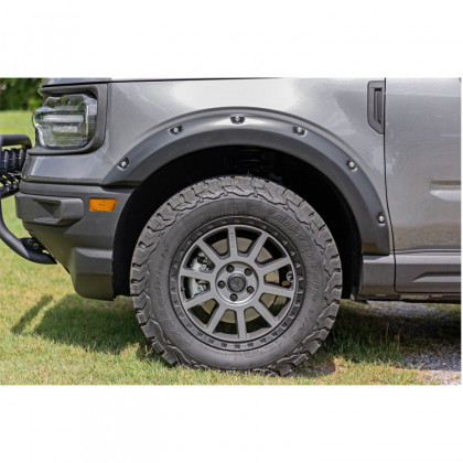 Front and rear fender flares Rough Country Pocket black rivets