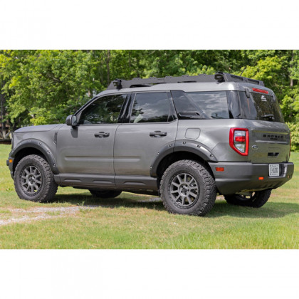Front and rear fender flares Rough Country Pocket black rivets