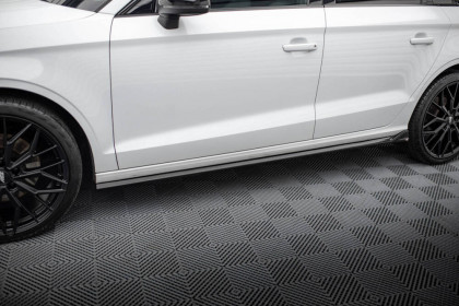 Prahové lišty Audi A3 Sedan 8V černý lesklý plast