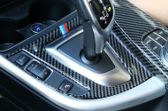 Polep karbonový panelu řadící páky BMW 3 Serie GT