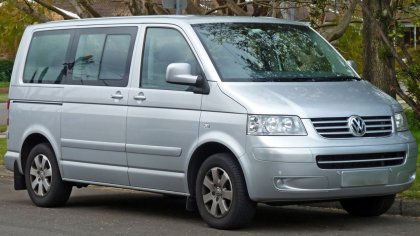 Nerezová ochranná lišta zadního nárazníku VW Transporter T5 černá