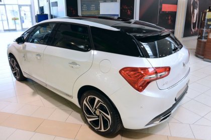 Nerezová ochranná lišta zadního nárazníku Citroen DS5