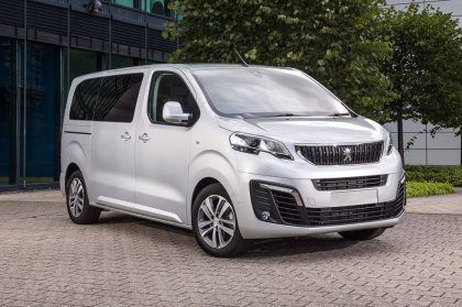 Nerezová ochranná lišta zadního nárazníku Peugeot Traveller 16-