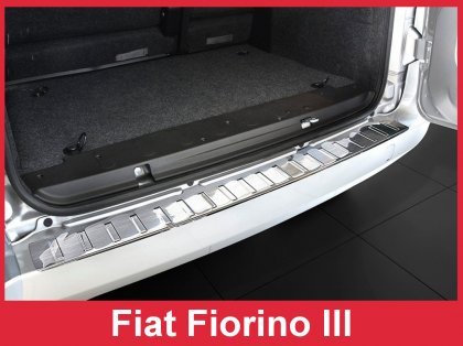Nerezová ochranná lišta zadního nárazníku Fiat Fiorino III Furgon 3D/4D/5D 07-