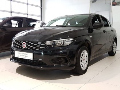 Nerezová ochranná lišta zadního nárazníku Fiat Tipo hatchback 16- 