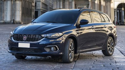 Nerezová ochranná lišta zadního nárazníku Fiat Tipo kombi 16- 