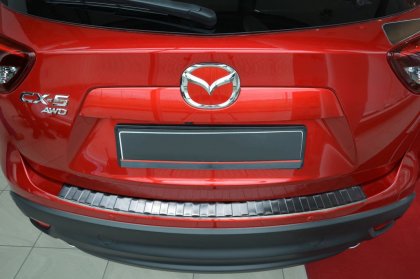 Nerezová ochranná lišta zadního nárazníku Mazda CX-5 12-17 grafitová