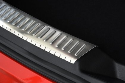 Nerezová ochranná lišta zadního nárazníku Mazda 3 Hatchback 13-