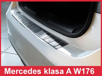 Nerezová ochranná lišta zadního nárazníku Mercedes-Benz A W176 12-18 hatchback