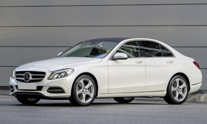 Nerezová ochranná lišta zadního nárazníku Mercedes-Benz C W205 14-16 karbonová červená