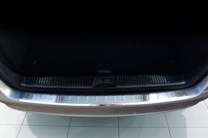 Nerezová ochranná lišta zadního nárazníku Mercedes-Benz E W211 02-09 T model (kombi)