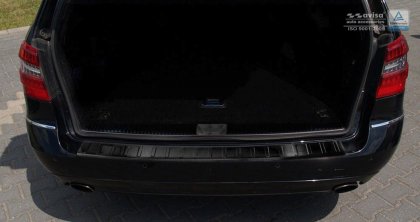 Nerezová ochranná lišta zadního nárazníku Mercedes-Benz E W212 09-13 T-model (kombi) - grafitová