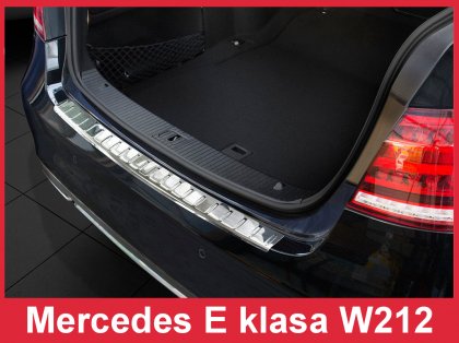 Nerezová ochranná lišta zadního nárazníku Mercedes-Benz E W212 13-16