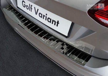 Nerezová ochranná lišta zadního nárazníku VW Golf VII Variant 17- černá lesklá