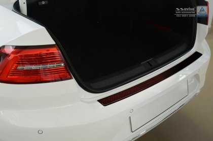 Ochranná lišta zadního nárazníku VW Passat B8 sedan 14- červený karbon