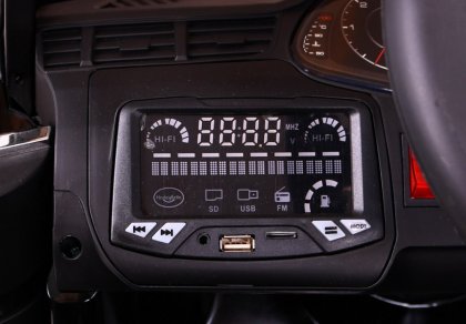 Audi Q7 2.4G New Black