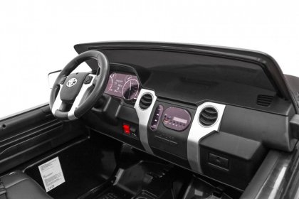 Toyota Tundra XXL Black