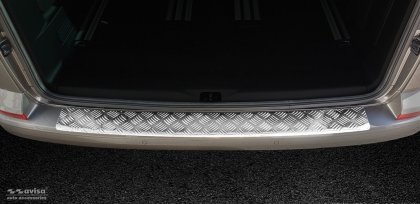 Hliníková ochranná lišta zadního nárazníku VW Transporter T6 15- 