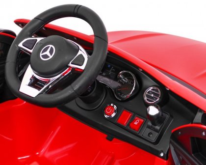 Mercedes Benz C63 AMG Red