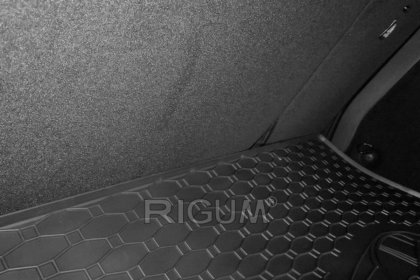 Gumová vana do kufru - FIAT Tipo Hatchback 2016- s plnohodnotnou rezervou (s vyobrazením vozu) 
