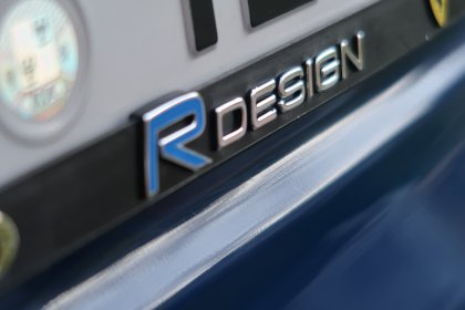 Podložka pod SPZ 3D Volvo R-design