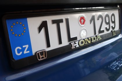 Podložka pod SPZ 3D - Honda