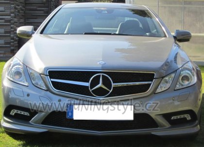 Maska Mercedes-Benz E C207 Coupe/Cabrio 09- SL-Look černá