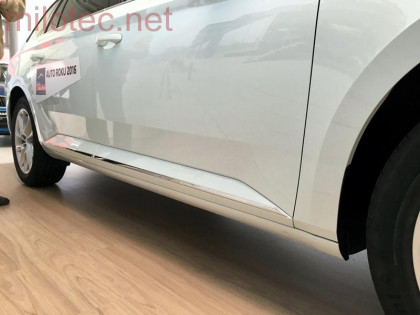 Boční lišty - nerez, Superb III. Lim./Combi od r.v. 2015