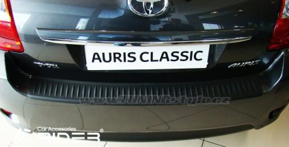 Nášlap kufru černý - Toyota Auris 10-