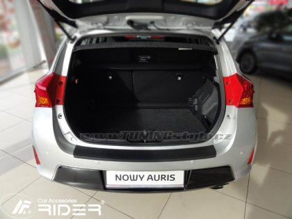 Nášlap kufru černý - Toyota Auris II 12-