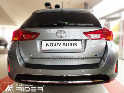 Nášlap kufru černý - Toyota Auris III 13-