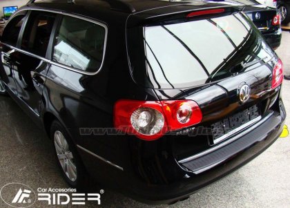 Nášlap kufru černý - VW Passat Combi B6 06-