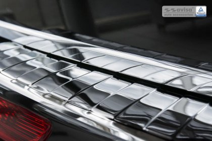 Nerezová ochranná lišta zadního nárazníku Audi SQ5 žebrovaná 2013-2016
