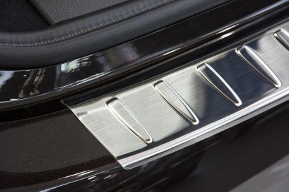 Nerezová ochranná lišta zadního nárazníku BMW 2 GRAN TOURER 2015-