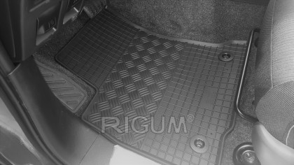 Gumové koberce RIGUM - Toyota Hilux Double Cup 16-