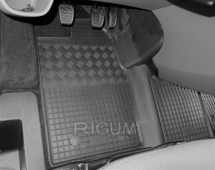 Gumové koberce RIGUM - FORD Tourneo Custom 2/3m 2018- Manual