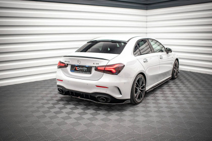 Prodloužení střechy Mercedes A35 Sedan V177 carbon look