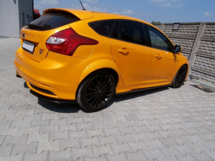 Rozšíření blatníků Ford Focus MK3 ST 12-14 černý lesklý plast