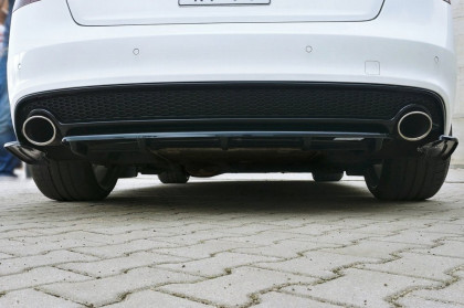 Splitter zadní, prostřední Audi A5 S-Line facelift 11-15 (se žebry)  carbon look