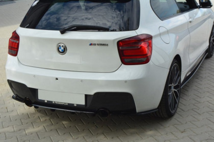 Splitter zadní, prostřední BMW 1 F20 M-Power (se žebry) 2011- černý lesklý plast