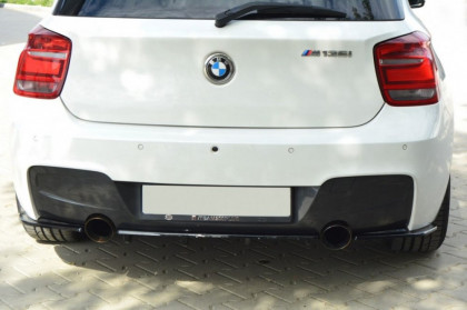 Splitter zadní, prostřední BMW 1 F20 M-Power (se žebry) 2011- černý lesklý plast