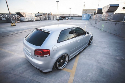 Splittery zadní, boční Audi S3 8P 06-08 facelift Model 06-08 černý lesklý plast