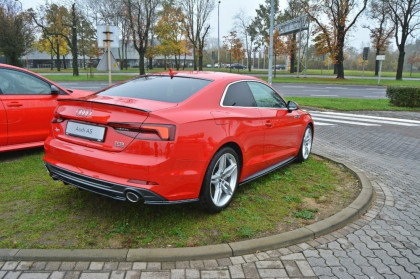 Prahové lišty Audi A5 F5 S-Line 16- černý lesklý plast