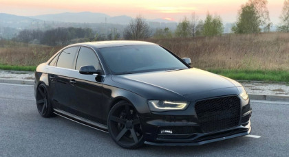 Prahové lišty Audi S4 B8 Facelift 08-15 černý lesklý plast