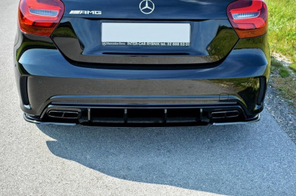 Splittery zadní .boční Mercedes A W176 AMG Facelift 15- carbon look