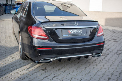 Difuzor zadního nárazníku pro Mercedes-Benz E43 AMG / AMG-Line W213 černý lesklý plast