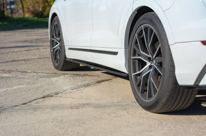 Prahové lišty Audi Q8 S-line carbon look