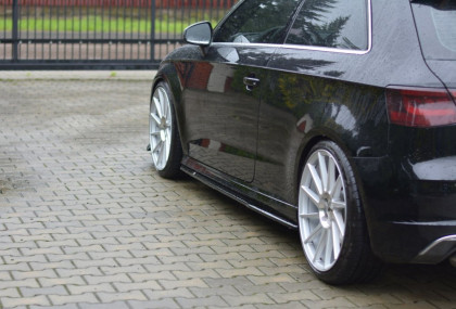 Prahové lišty Audi S3 / A3 S-Line 8V / 8V FL Hatchback carbon look